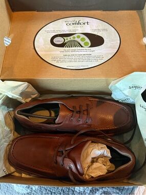 🆕 Men’s Size 9.5M Simply Comfort
 Brown Leather Lace-Up Casual Shoes